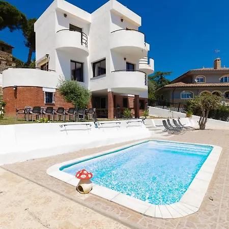 GEA. Casa con piscina privada *